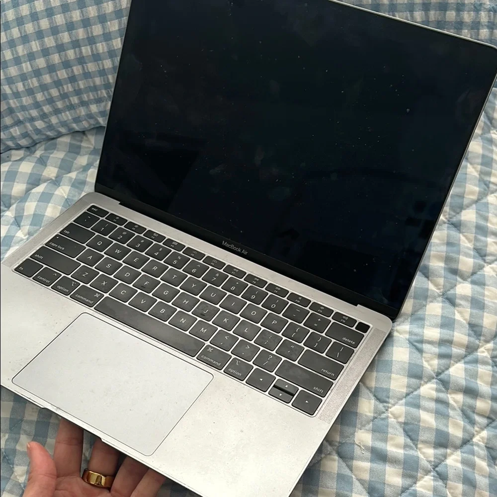 Apple Silver Tablet Stylus Sleek Design